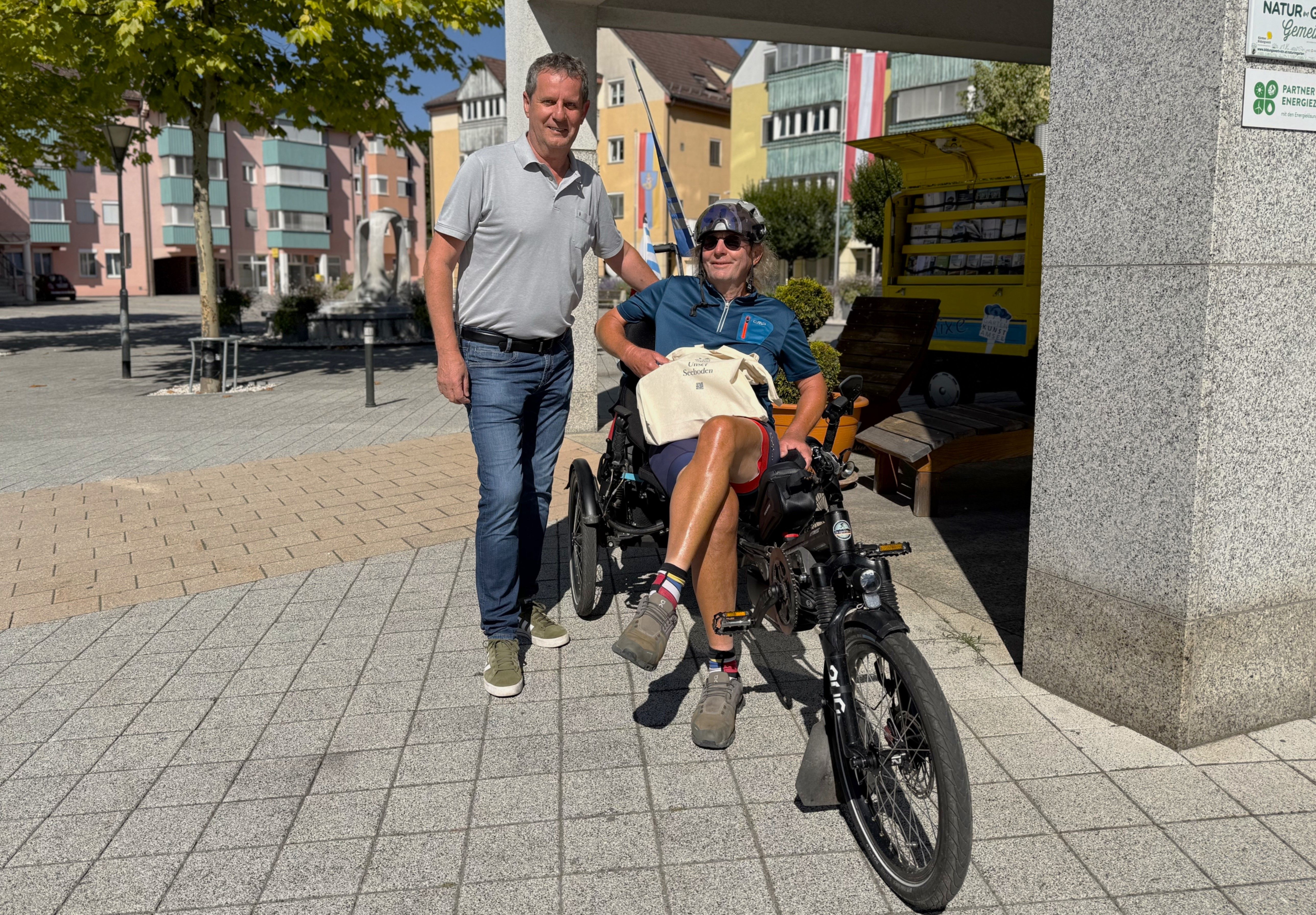 Ralph Dullnig mit BGM Thomas Schäfauer in Seeboden