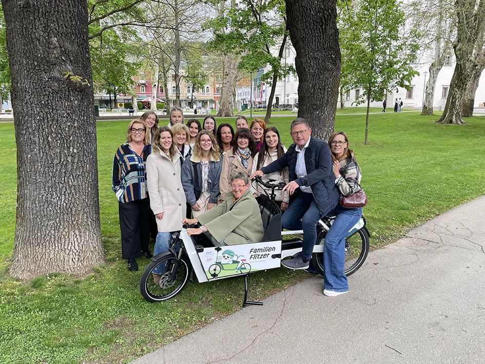 Die Teilnehmer der Praktikantenakademie mit Hellmuth Koch vom TVB Seeboden