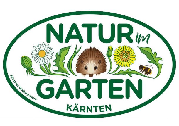 Das Logo von Natur im Garten - mit einem Igel und Pflanzen darauf