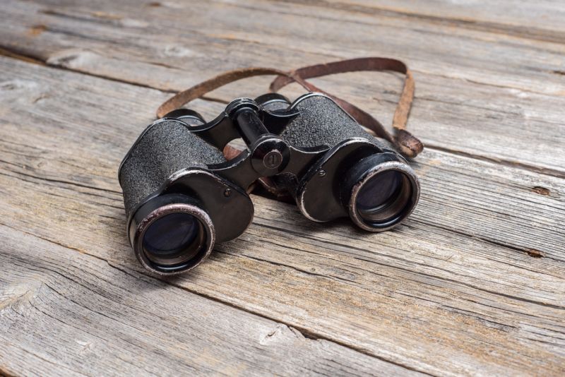 Sie sehen ein Bild mit einem Fernglas Foto: © Smoczyslaw – Stock photo ID:466488508